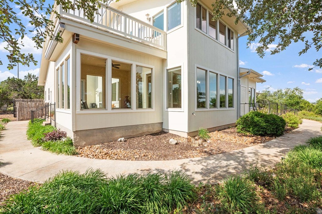 Fredericksburg, Texas, 78624, United States, 3 Bedrooms Bedrooms, ,4 BathroomsBathrooms,Residential,Active,1849215