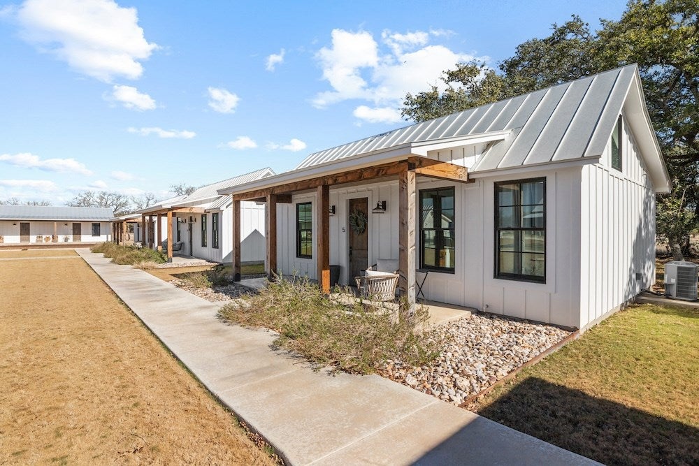 Fredericksburg, Texas, 78624, United States, 3 Bedrooms Bedrooms, ,3 BathroomsBathrooms,Residential,Active,1733951