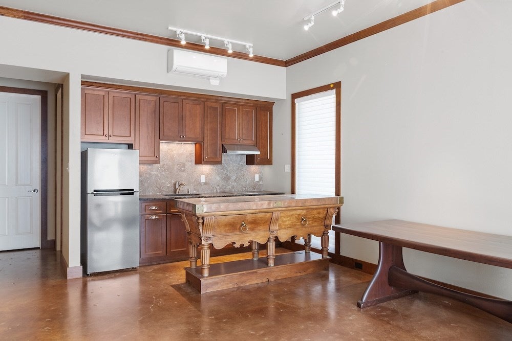 Fredericksburg, Texas, 78624, United States, 3 Bedrooms Bedrooms, ,5 BathroomsBathrooms,Residential,Active,1820474