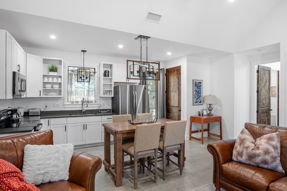 Fredericksburg, Texas, 78624, United States, 3 Bedrooms Bedrooms, ,3 BathroomsBathrooms,Residential,Active,1733951