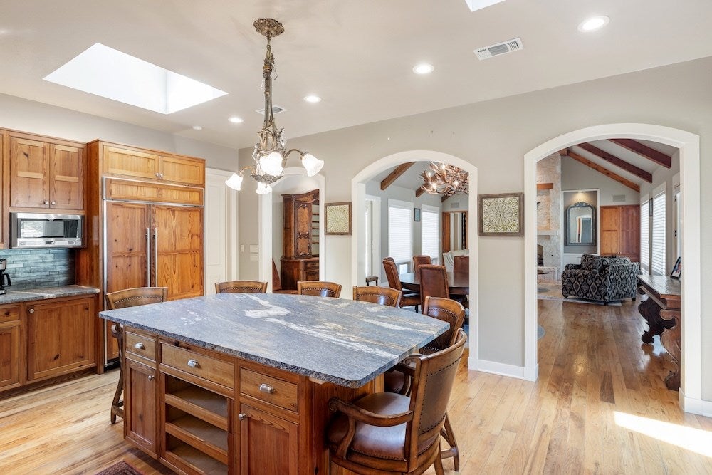 Fredericksburg, Texas, 78624, United States, 3 Bedrooms Bedrooms, ,5 BathroomsBathrooms,Residential,Active,1820474