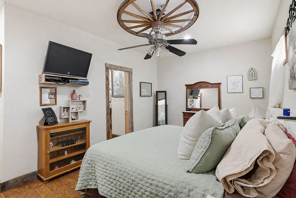 Blanco, Texas, 78606, United States, 3 Bedrooms Bedrooms, ,4 BathroomsBathrooms,Residential,Active,2017094