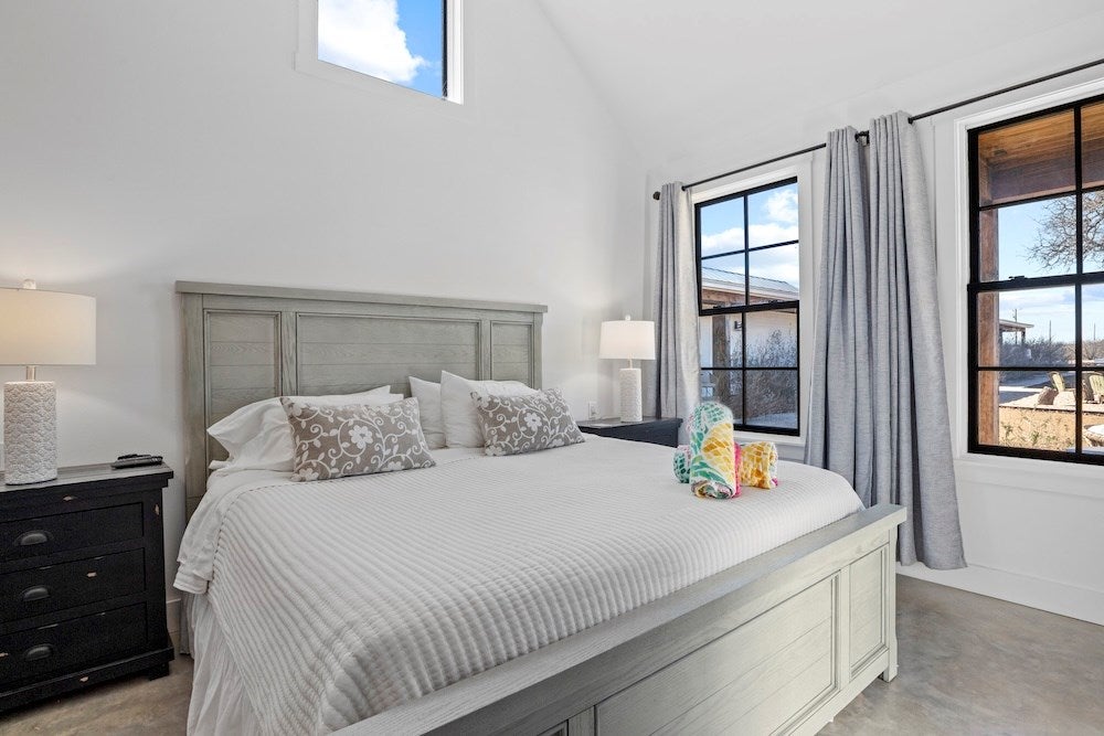 Fredericksburg, Texas, 78624, United States, 3 Bedrooms Bedrooms, ,3 BathroomsBathrooms,Residential,Active,1733951