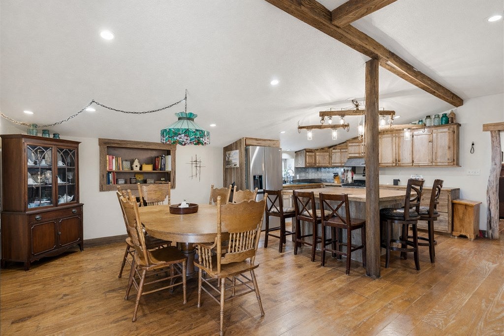 Blanco, Texas, 78606, United States, 3 Bedrooms Bedrooms, ,4 BathroomsBathrooms,Residential,Active,2017094