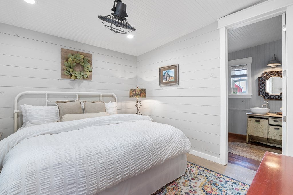Fredericksburg, Texas, 78624, United States, ,3 BathroomsBathrooms,Residential,Active,1764458