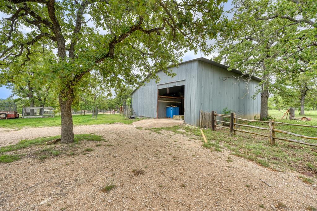 Fredericksburg, Texas, 78624, United States, 3 Bedrooms Bedrooms, ,3 BathroomsBathrooms,Residential,Active,1936634