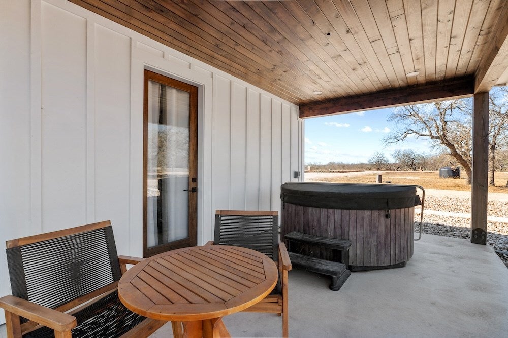 Fredericksburg, Texas, 78624, United States, 3 Bedrooms Bedrooms, ,3 BathroomsBathrooms,Residential,Active,1733951