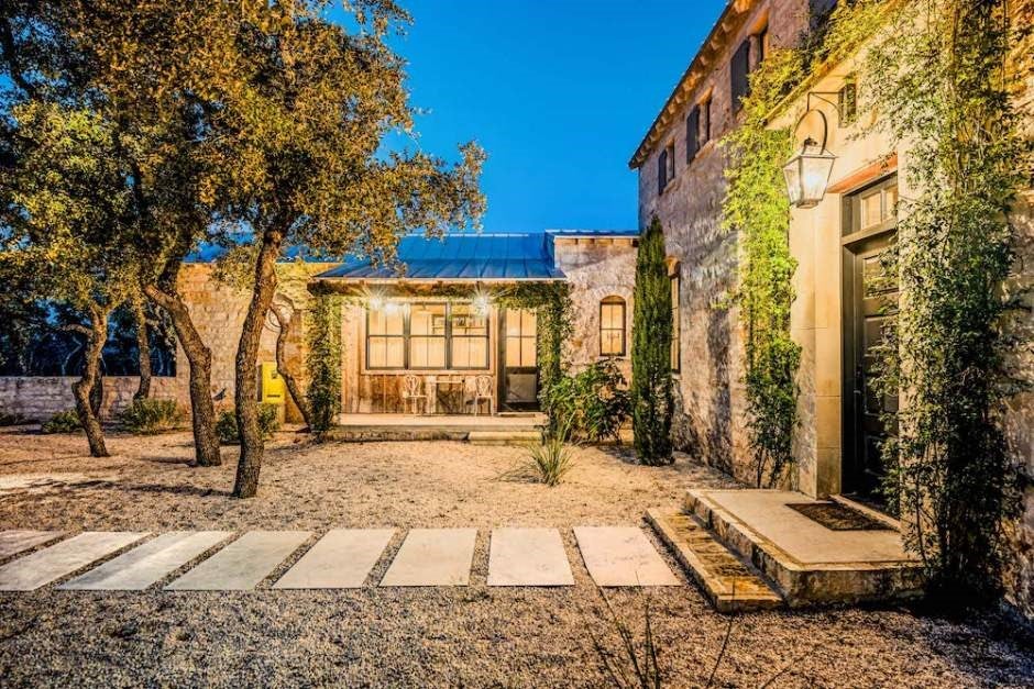 Fredericksburg, Texas, 78624, United States, 3 Bedrooms Bedrooms, ,4 BathroomsBathrooms,Residential,Active,1992222