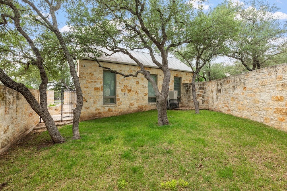 Fredericksburg, Texas, 78624, United States, 3 Bedrooms Bedrooms, ,5 BathroomsBathrooms,Residential,Active,1820474