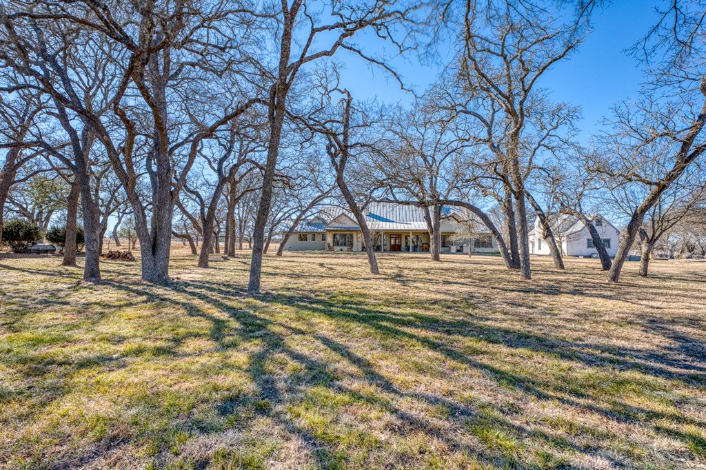 Fredericksburg, Texas, 78624, United States, 5 Bedrooms Bedrooms, ,4 BathroomsBathrooms,Residential,Active,2010212