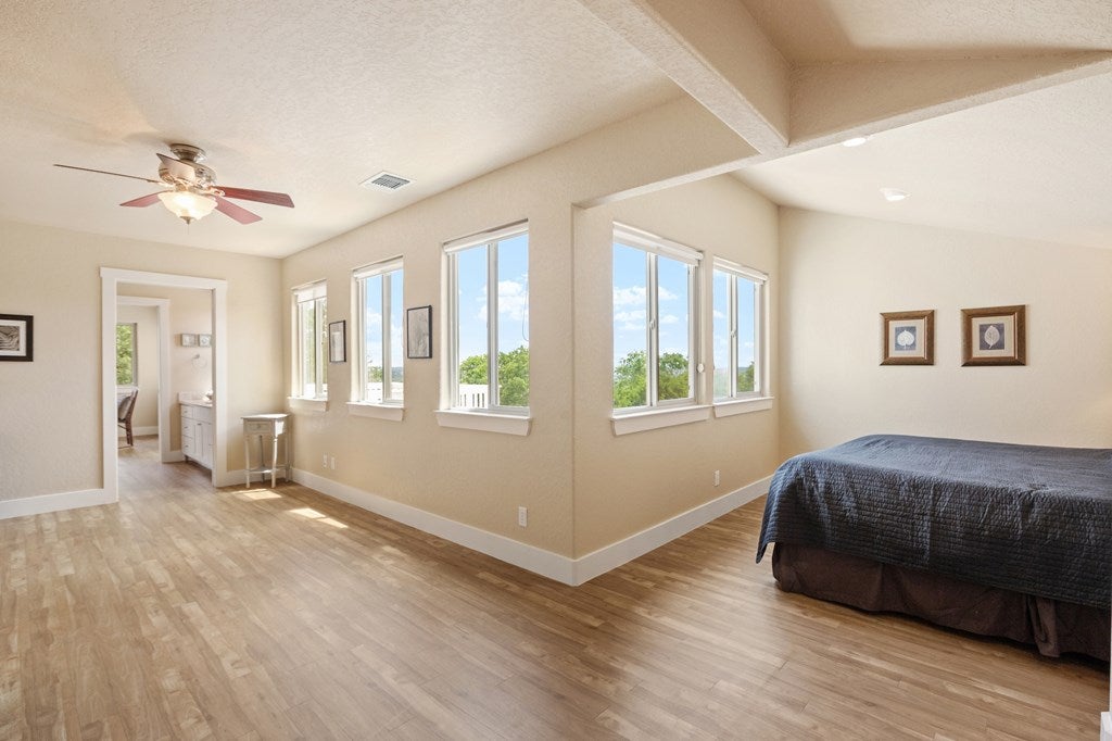 Fredericksburg, Texas, 78624, United States, 3 Bedrooms Bedrooms, ,4 BathroomsBathrooms,Residential,Active,1849215