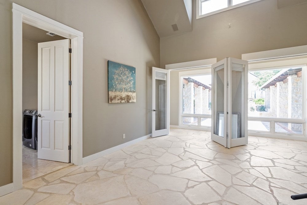 Fredericksburg, Texas, 78624, United States, 3 Bedrooms Bedrooms, ,5 BathroomsBathrooms,Residential,Active,1820474