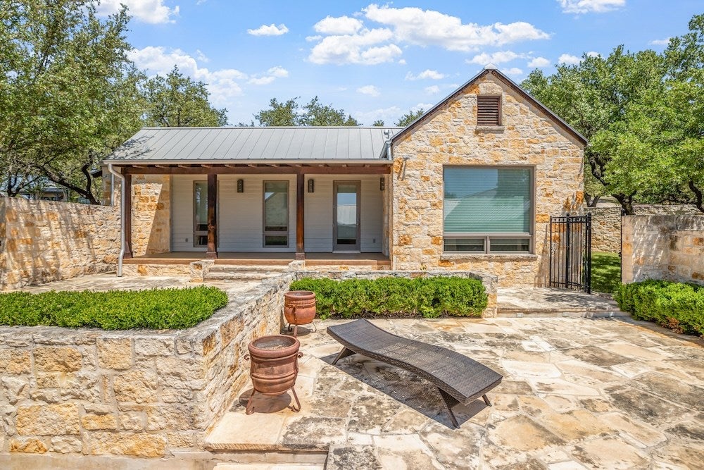Fredericksburg, Texas, 78624, United States, 3 Bedrooms Bedrooms, ,5 BathroomsBathrooms,Residential,Active,1820474