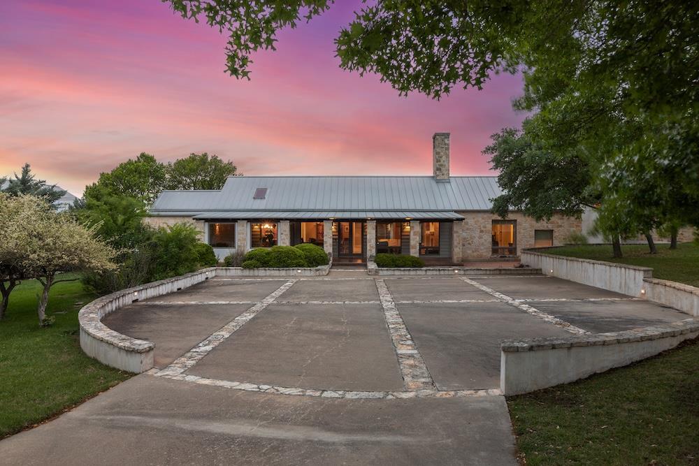 Fredericksburg, Texas, 78624, United States, 3 Bedrooms Bedrooms, ,5 BathroomsBathrooms,Residential,Active,1820474