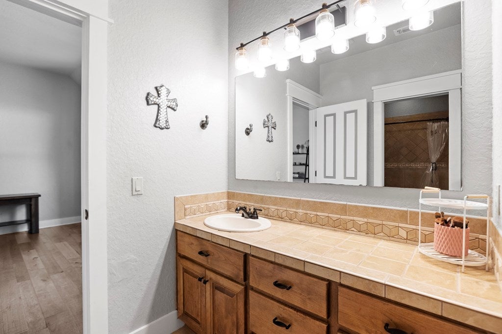 Boerne, Texas, 78006, United States, 3 Bedrooms Bedrooms, ,3 BathroomsBathrooms,Residential,Active,1945311