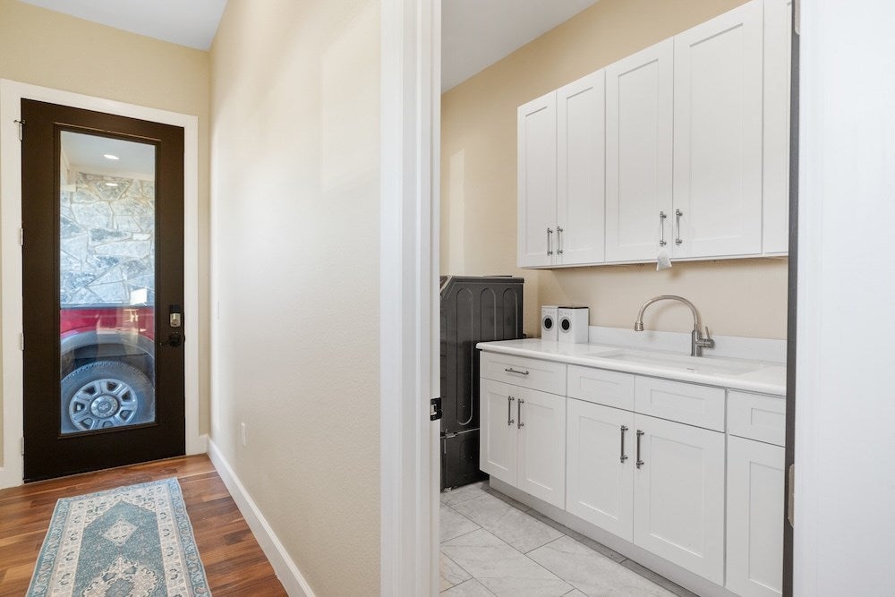 Fredericksburg, Texas, 78624, United States, 2 Bedrooms Bedrooms, ,3 BathroomsBathrooms,Residential,Active,1798077