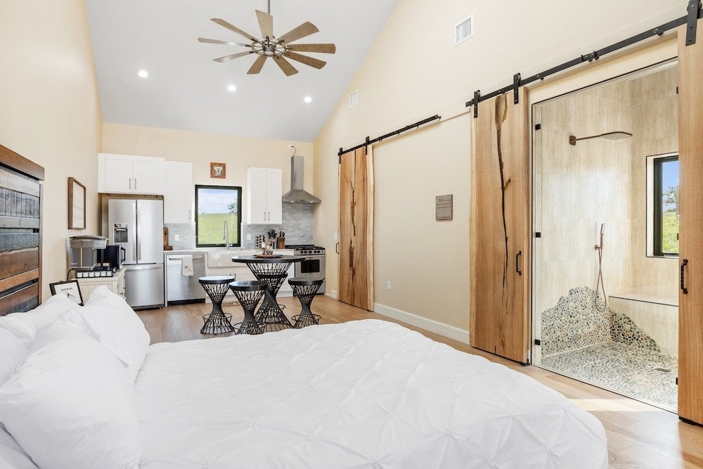 Fredericksburg, Texas, 78624, United States, 2 Bedrooms Bedrooms, ,3 BathroomsBathrooms,Residential,Active,1798077
