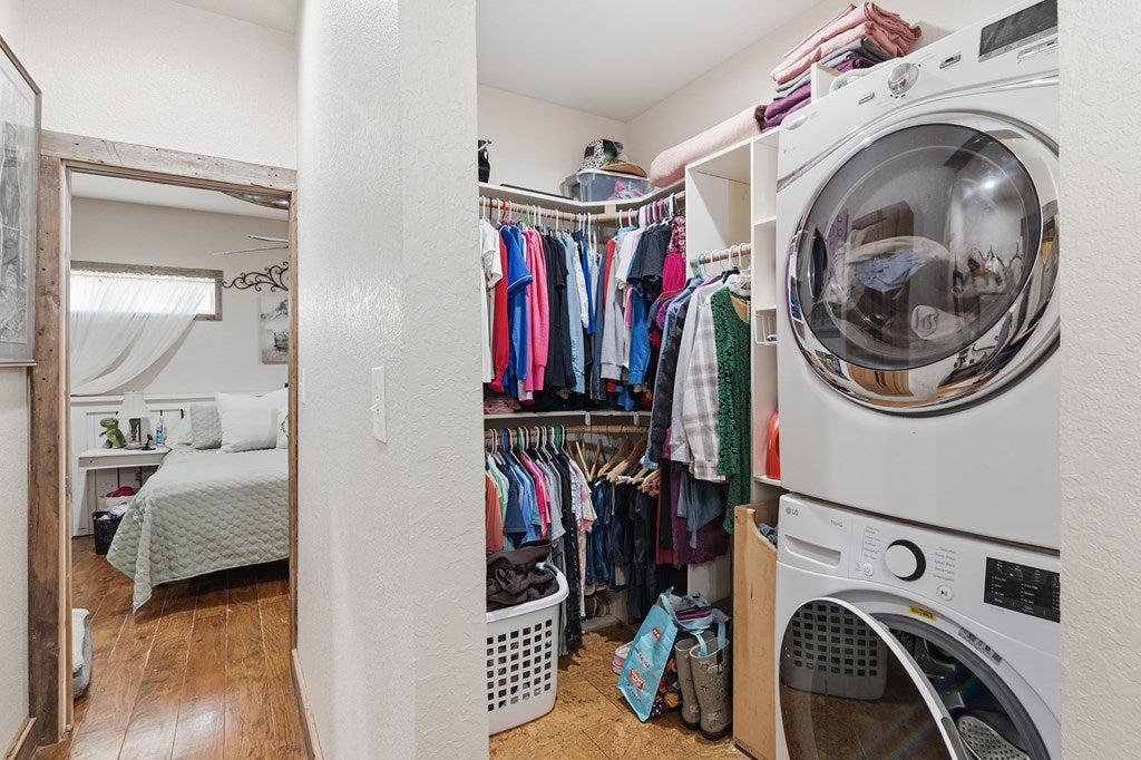 Blanco, Texas, 78606, United States, 3 Bedrooms Bedrooms, ,4 BathroomsBathrooms,Residential,Active,2017094