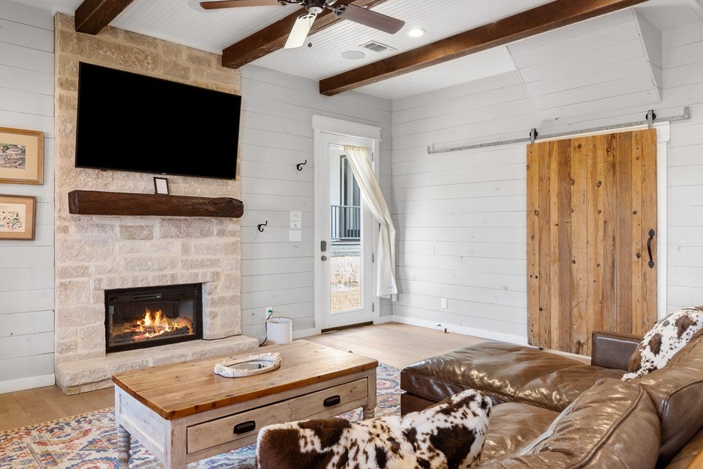 Fredericksburg, Texas, 78624, United States, ,3 BathroomsBathrooms,Residential,Active,1764458