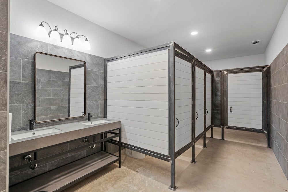 Fredericksburg, Texas, 78624, United States, 3 Bedrooms Bedrooms, ,3 BathroomsBathrooms,Residential,Active,1733951