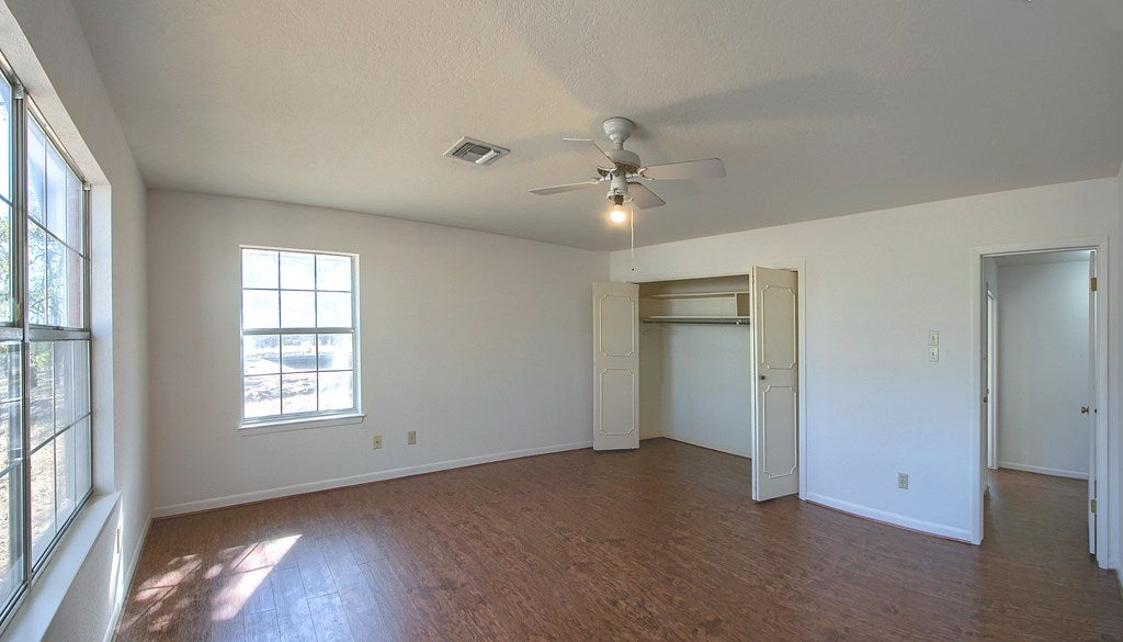 Fredericksburg, Texas, 78624, United States, 3 Bedrooms Bedrooms, ,3 BathroomsBathrooms,Residential,Active,1936634