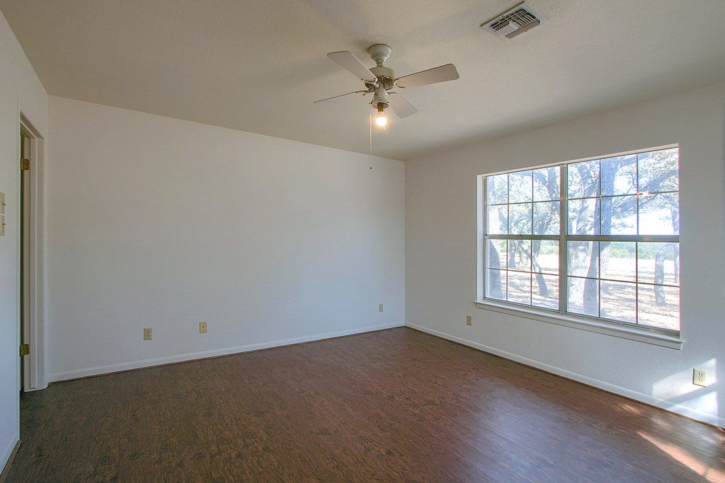 Fredericksburg, Texas, 78624, United States, 3 Bedrooms Bedrooms, ,3 BathroomsBathrooms,Residential,Active,1741666