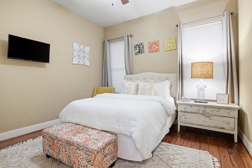 Fredericksburg, Texas, 78624, United States, ,3 BathroomsBathrooms,Residential,Active,1764458