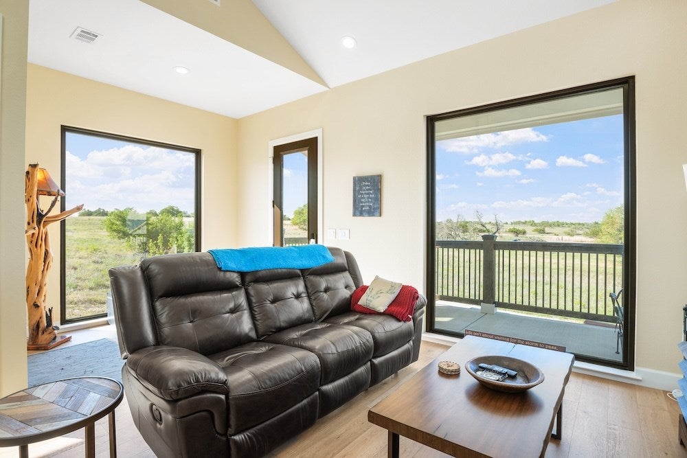 Fredericksburg, Texas, 78624, United States, 2 Bedrooms Bedrooms, ,3 BathroomsBathrooms,Residential,Active,1798077