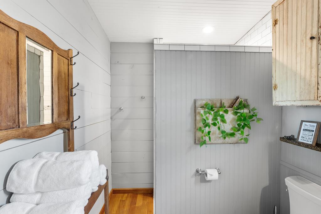 Fredericksburg, Texas, 78624, United States, ,3 BathroomsBathrooms,Residential,Active,1764458