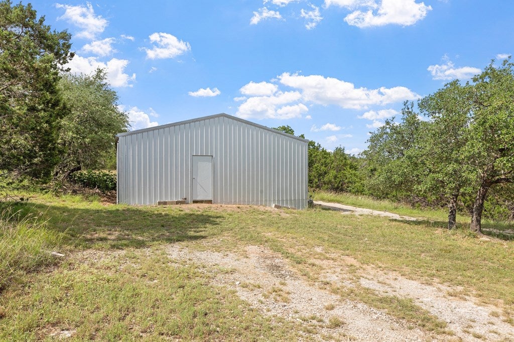 Fredericksburg, Texas, 78624, United States, 3 Bedrooms Bedrooms, ,4 BathroomsBathrooms,Residential,Active,1849215