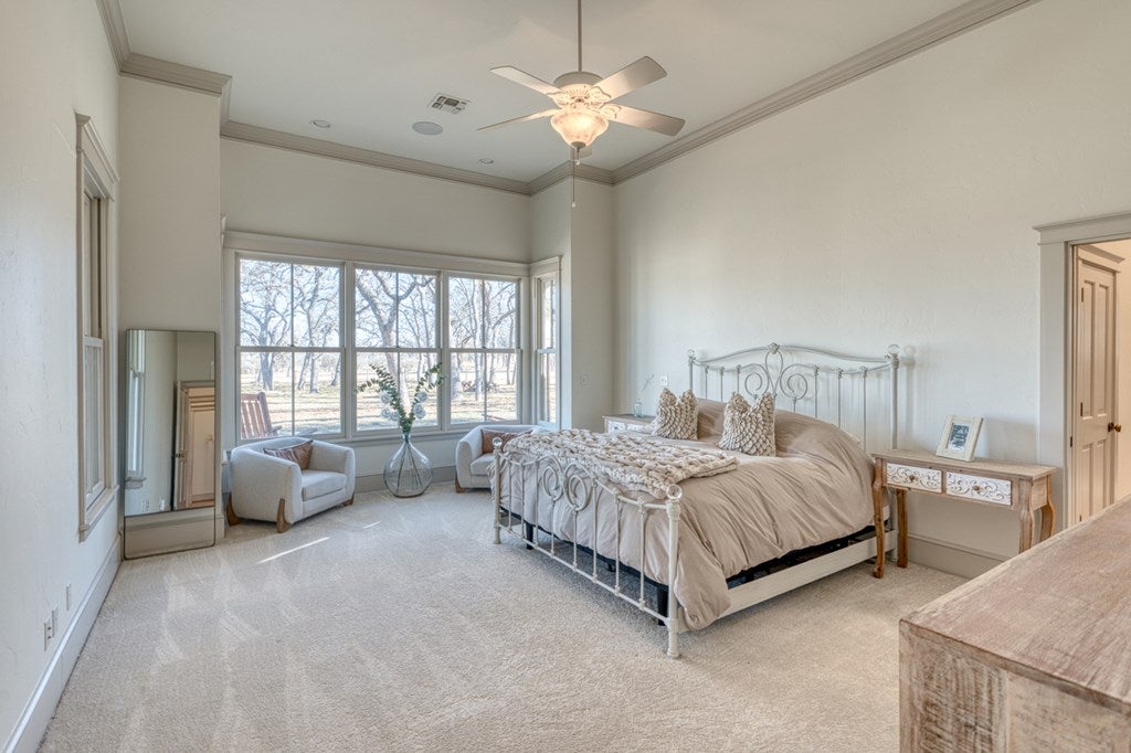 Fredericksburg, Texas, 78624, United States, 5 Bedrooms Bedrooms, ,4 BathroomsBathrooms,Residential,Active,2010212