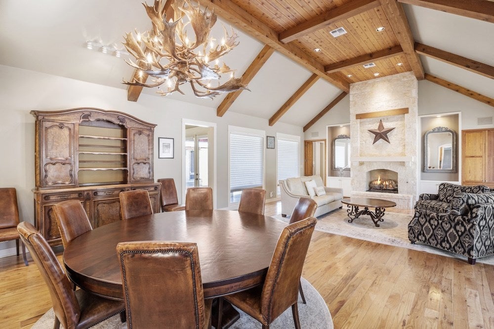 Fredericksburg, Texas, 78624, United States, 3 Bedrooms Bedrooms, ,5 BathroomsBathrooms,Residential,Active,1820474