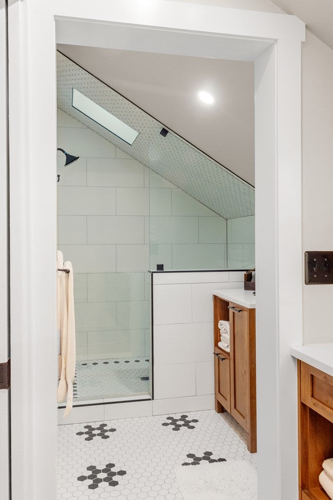 Fredericksburg, Texas, 78624, United States, ,3 BathroomsBathrooms,Residential,Active,1741571