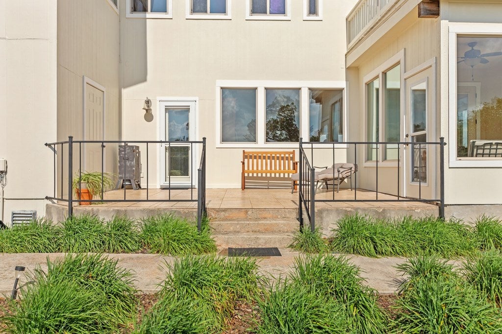 Fredericksburg, Texas, 78624, United States, 3 Bedrooms Bedrooms, ,4 BathroomsBathrooms,Residential,Active,1849215