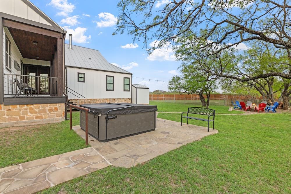 Fredericksburg, Texas, 78624, United States, ,3 BathroomsBathrooms,Residential,Active,1764458