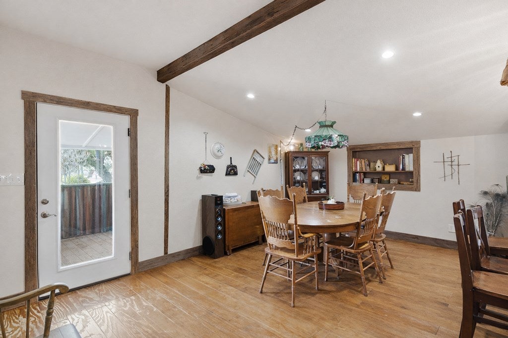 Blanco, Texas, 78606, United States, 3 Bedrooms Bedrooms, ,4 BathroomsBathrooms,Residential,Active,2017094