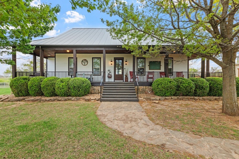 Fredericksburg, Texas, 78624, United States, ,3 BathroomsBathrooms,Residential,Active,1764458