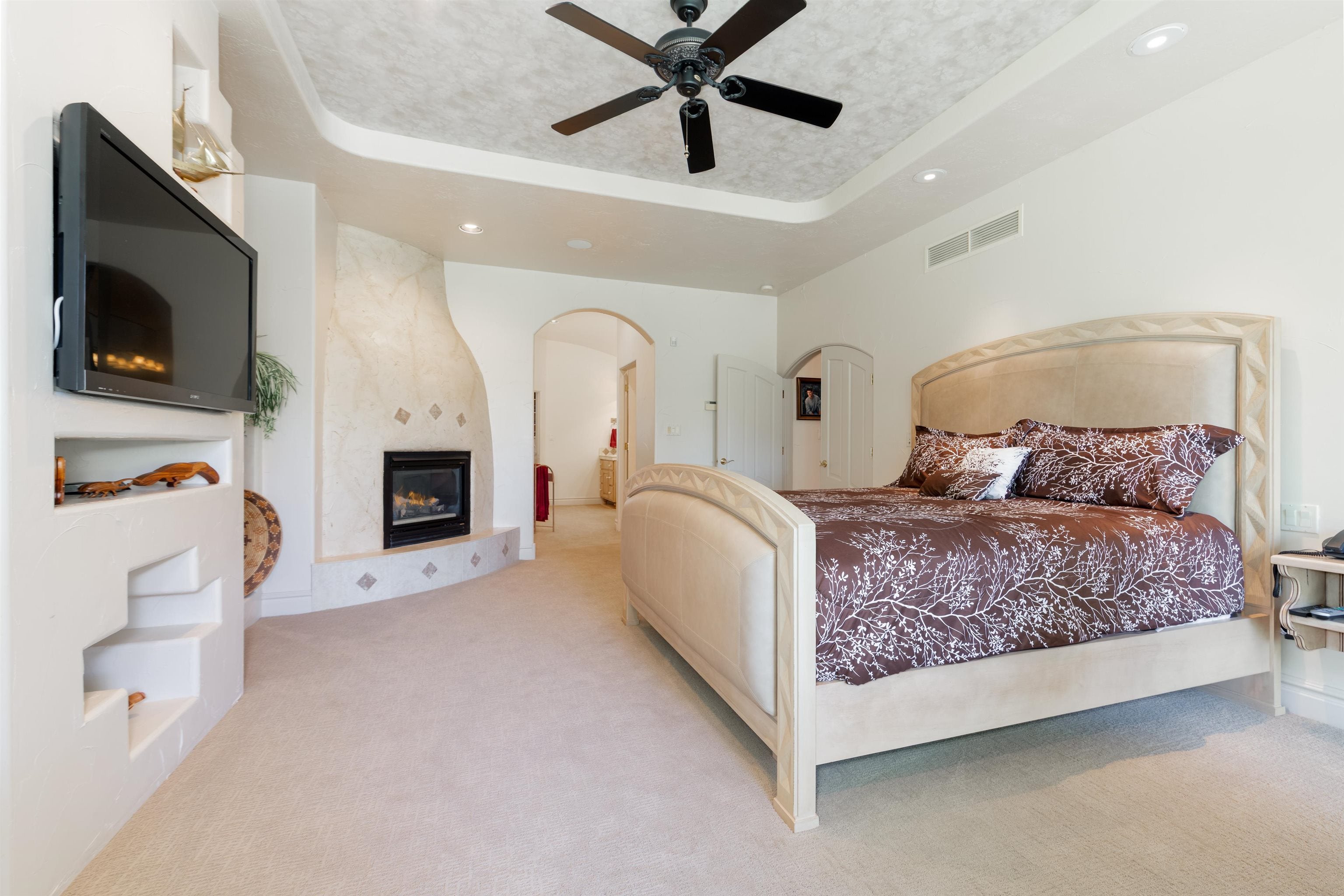 Grand Junction, Colorado, 81507, United States, 5 Bedrooms Bedrooms, ,6 BathroomsBathrooms,Residential,Active,2009860