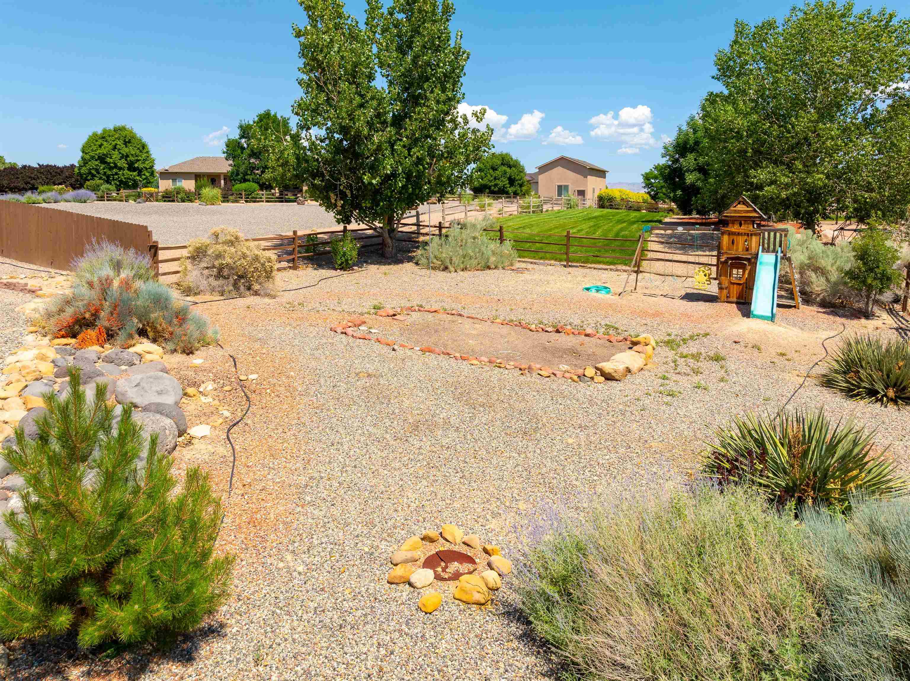 Grand Junction, Colorado, 81505, United States, 5 Bedrooms Bedrooms, ,4 BathroomsBathrooms,Residential,Active,1877765