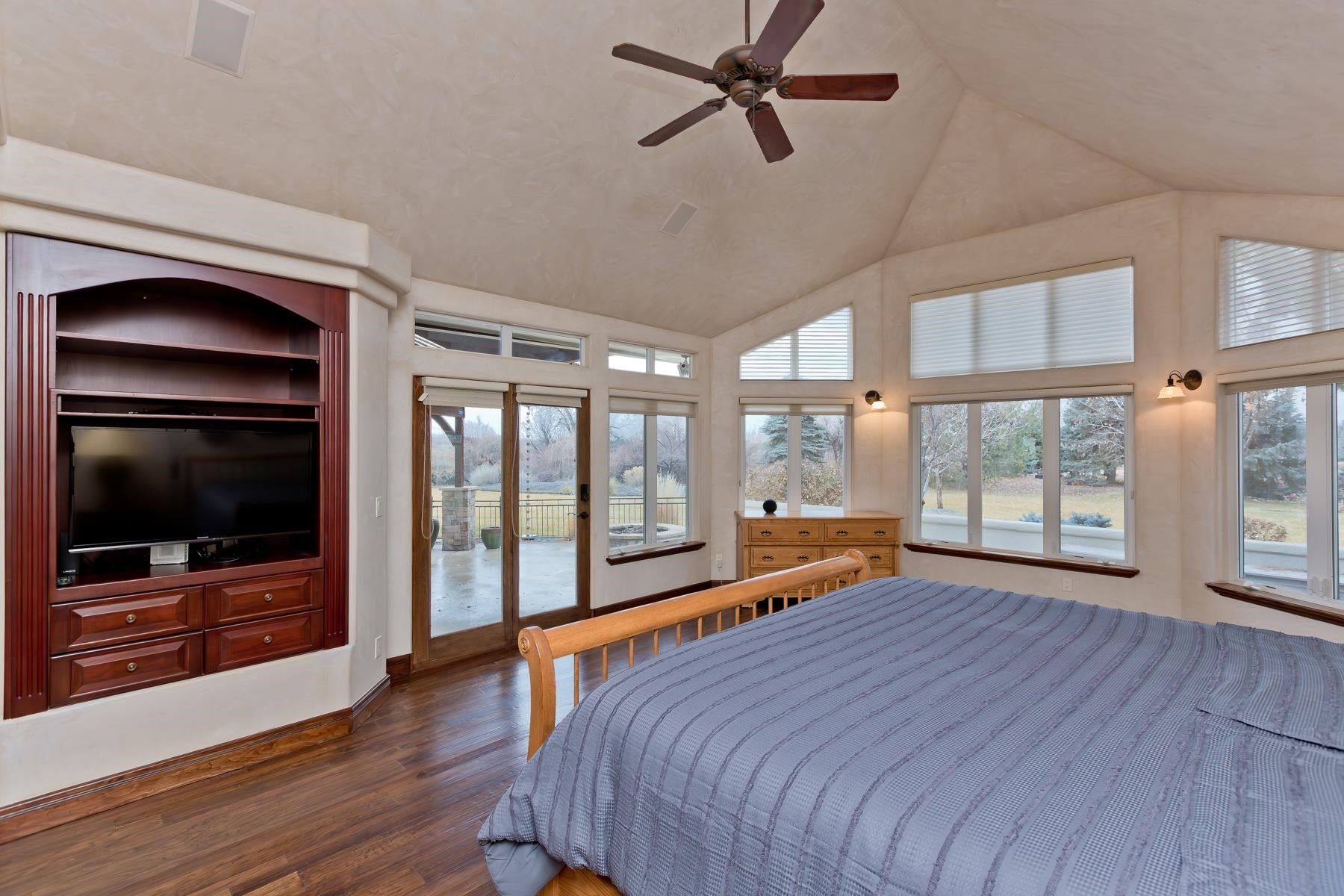 Grand Junction, Colorado, 81505, United States, 4 Bedrooms Bedrooms, ,5 BathroomsBathrooms,Residential,Active,1945340