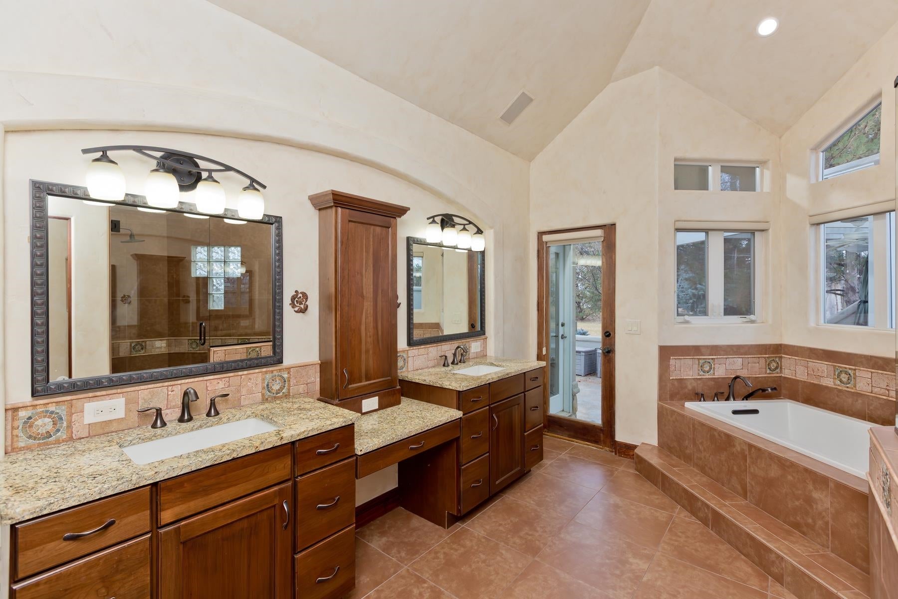 Grand Junction, Colorado, 81505, United States, 4 Bedrooms Bedrooms, ,5 BathroomsBathrooms,Residential,Active,1945340