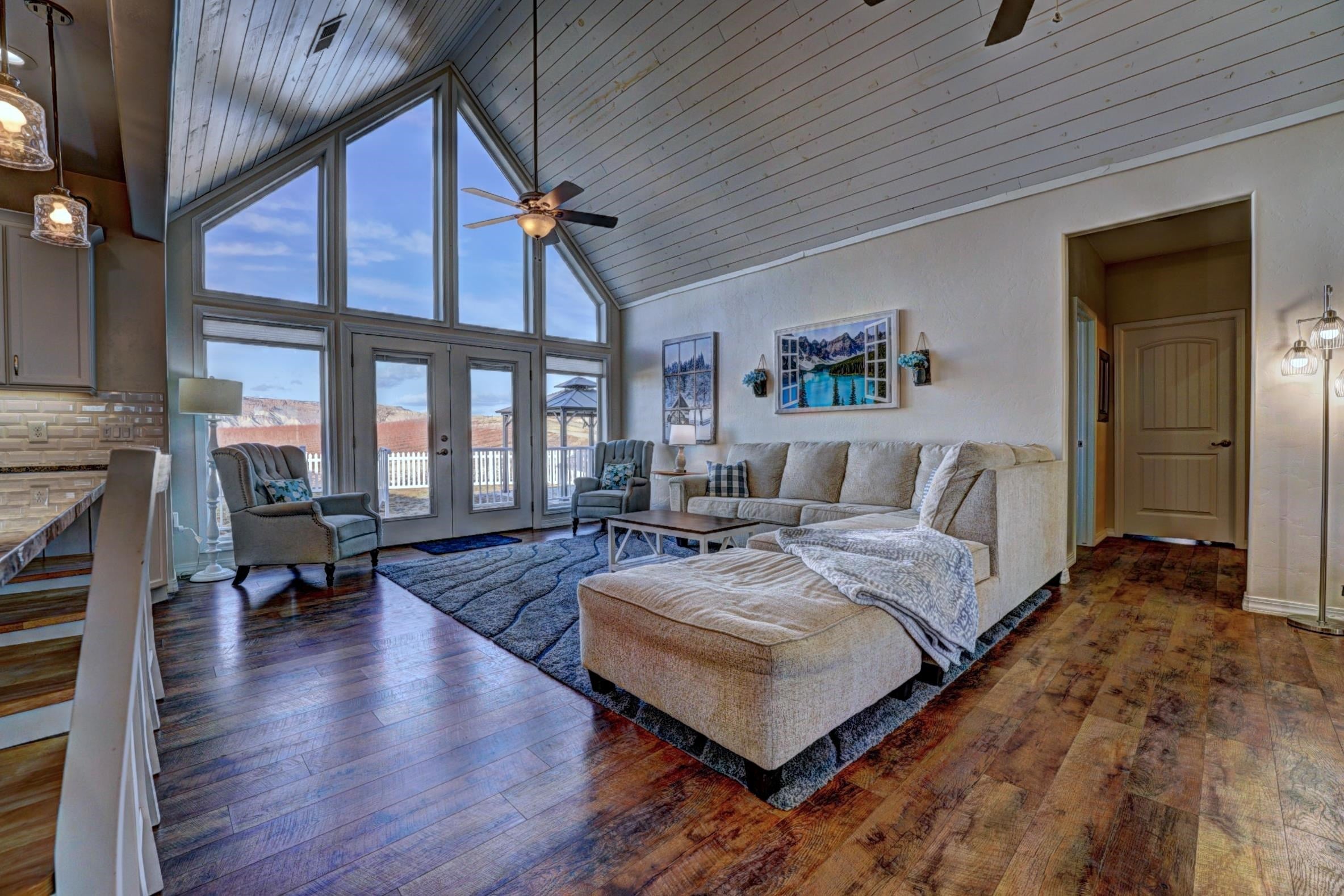 Palisade, Colorado, 81526, United States, 3 Bedrooms Bedrooms, ,3 BathroomsBathrooms,Residential,Active,2015436