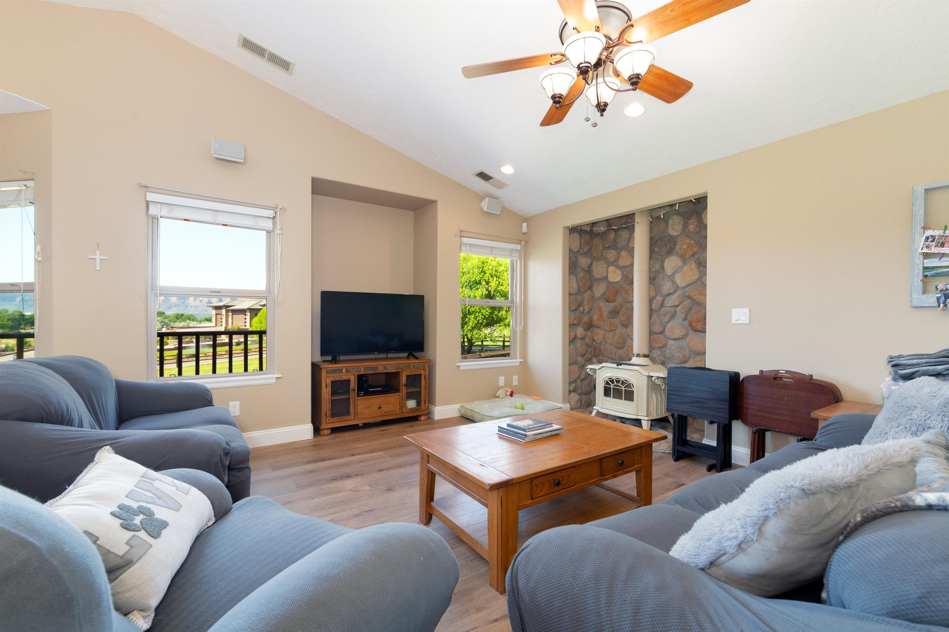 Grand Junction, Colorado, 81505, United States, 5 Bedrooms Bedrooms, ,4 BathroomsBathrooms,Residential,Active,1877765