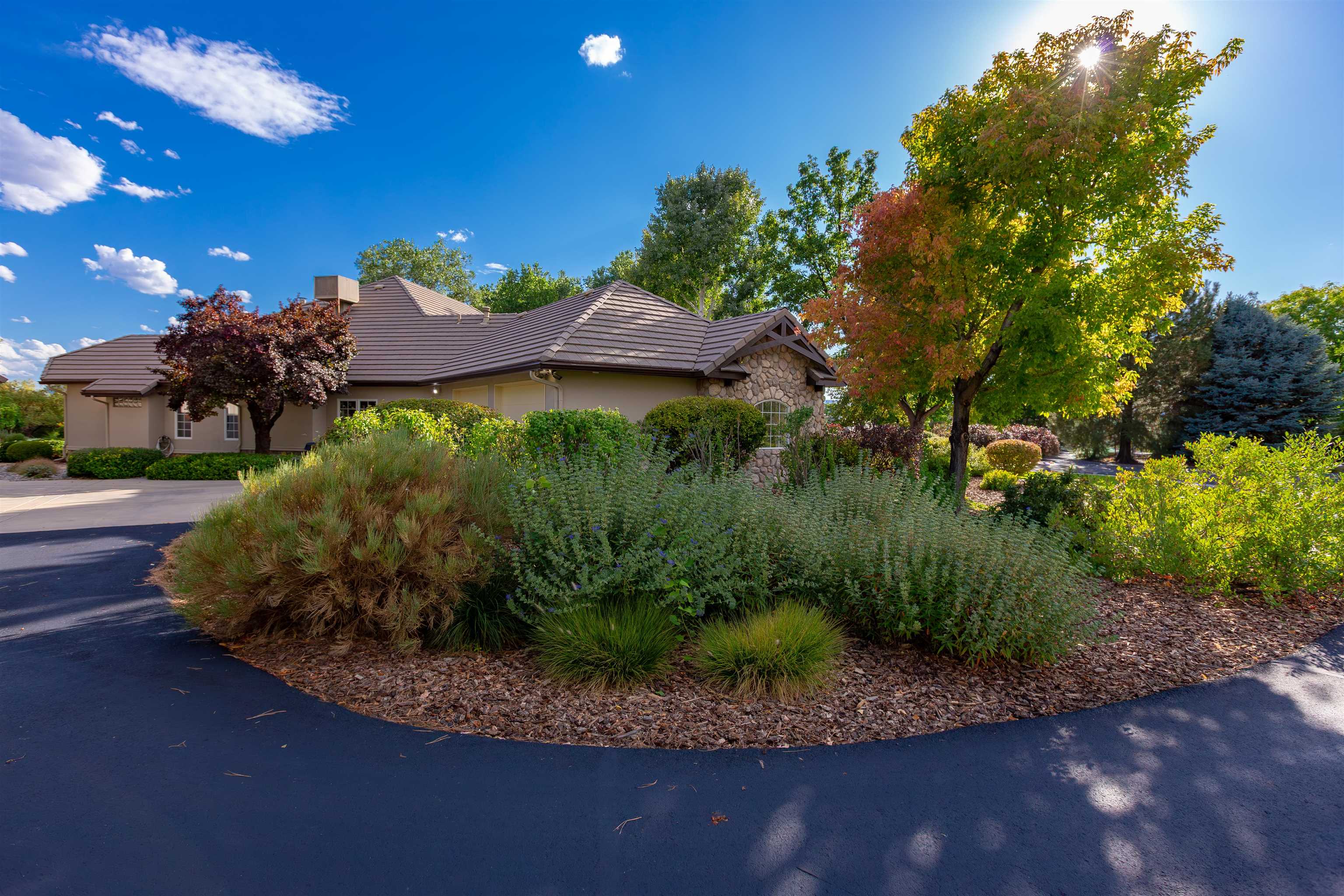 Grand Junction, Colorado, 81505, United States, 4 Bedrooms Bedrooms, ,5 BathroomsBathrooms,Residential,Active,1945340