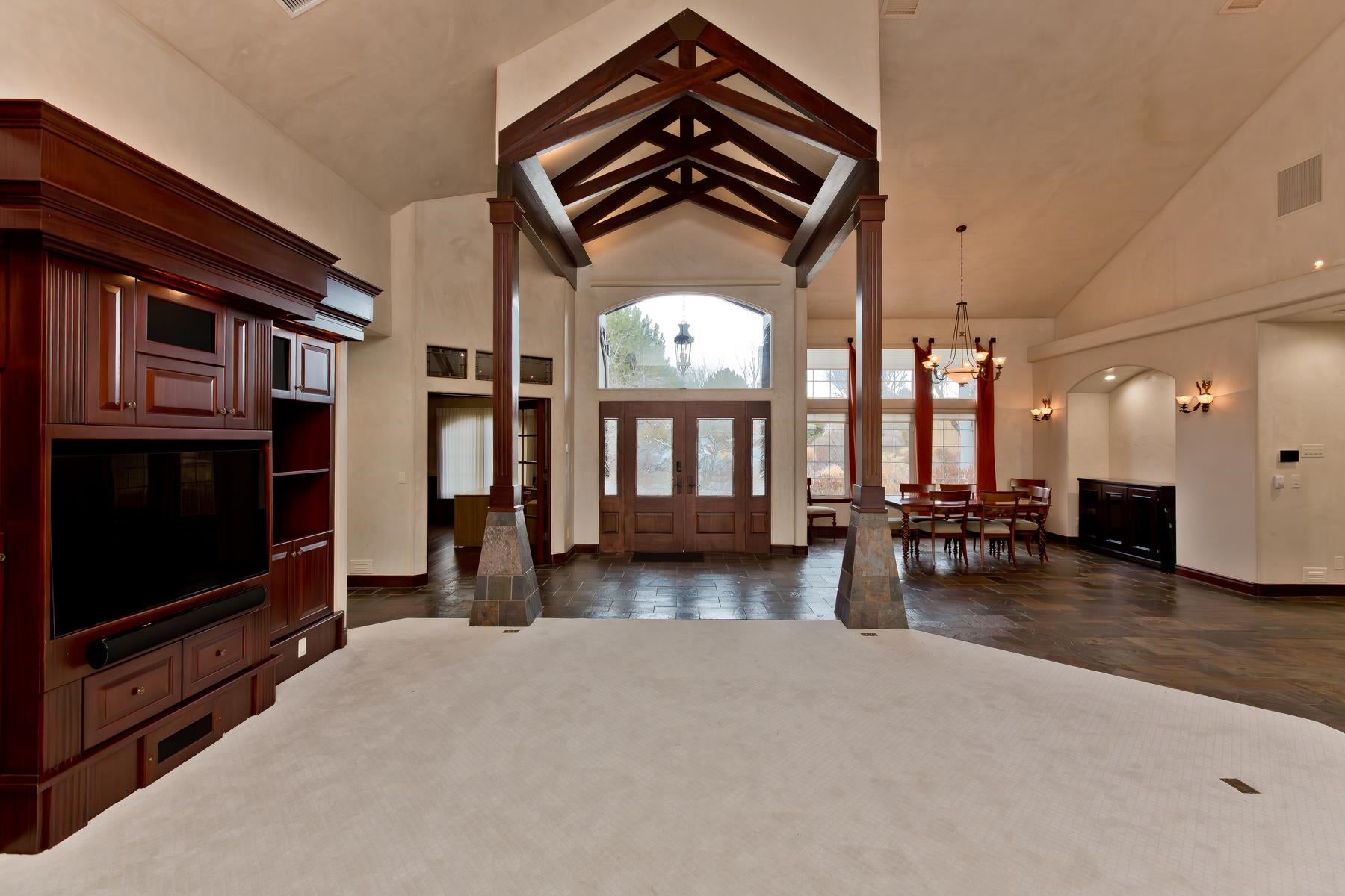 Grand Junction, Colorado, 81505, United States, 4 Bedrooms Bedrooms, ,5 BathroomsBathrooms,Residential,Active,1945340