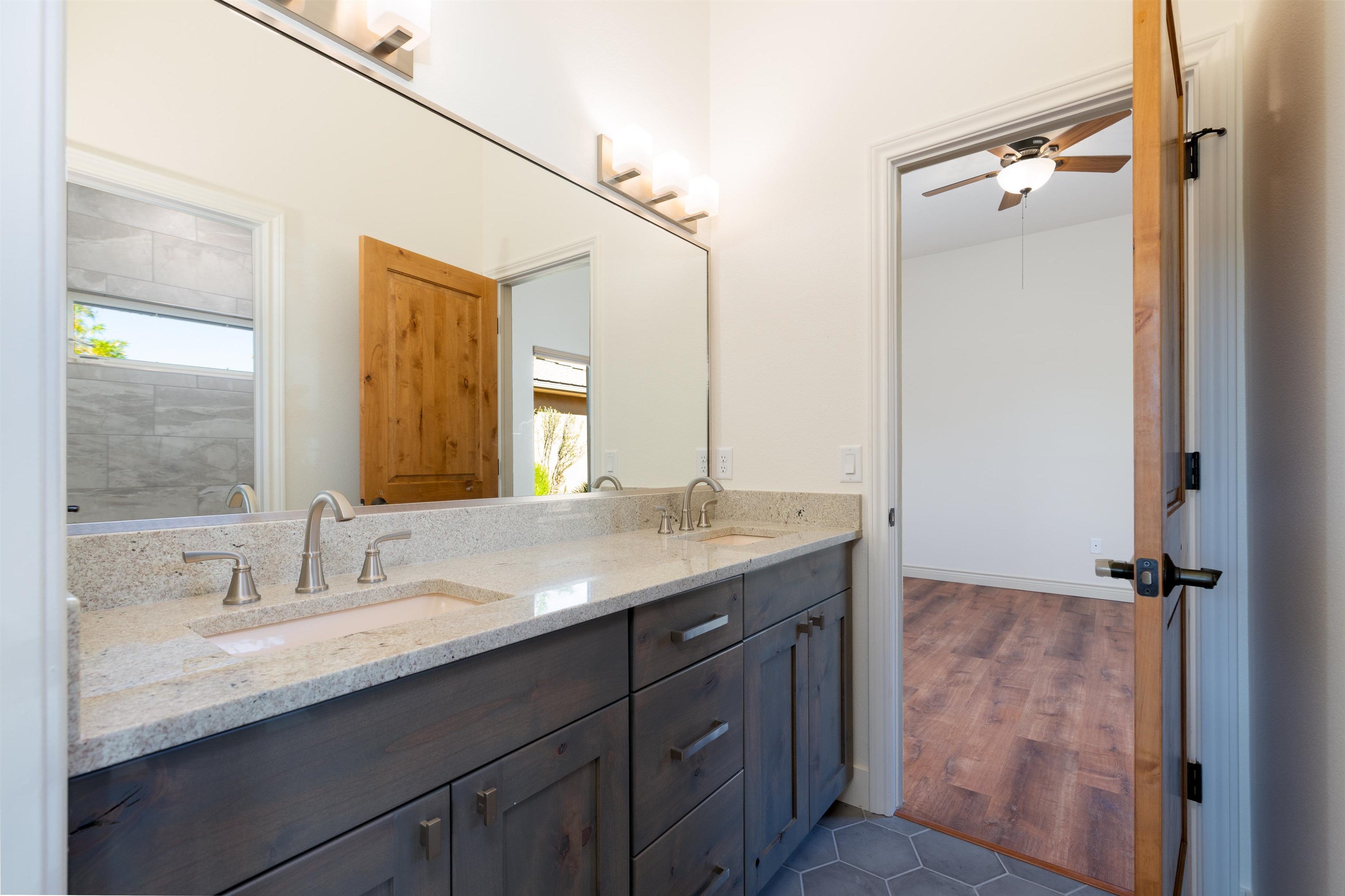 Grand Junction, Colorado, 81507, United States, 3 Bedrooms Bedrooms, ,3 BathroomsBathrooms,Residential,Active,2009135