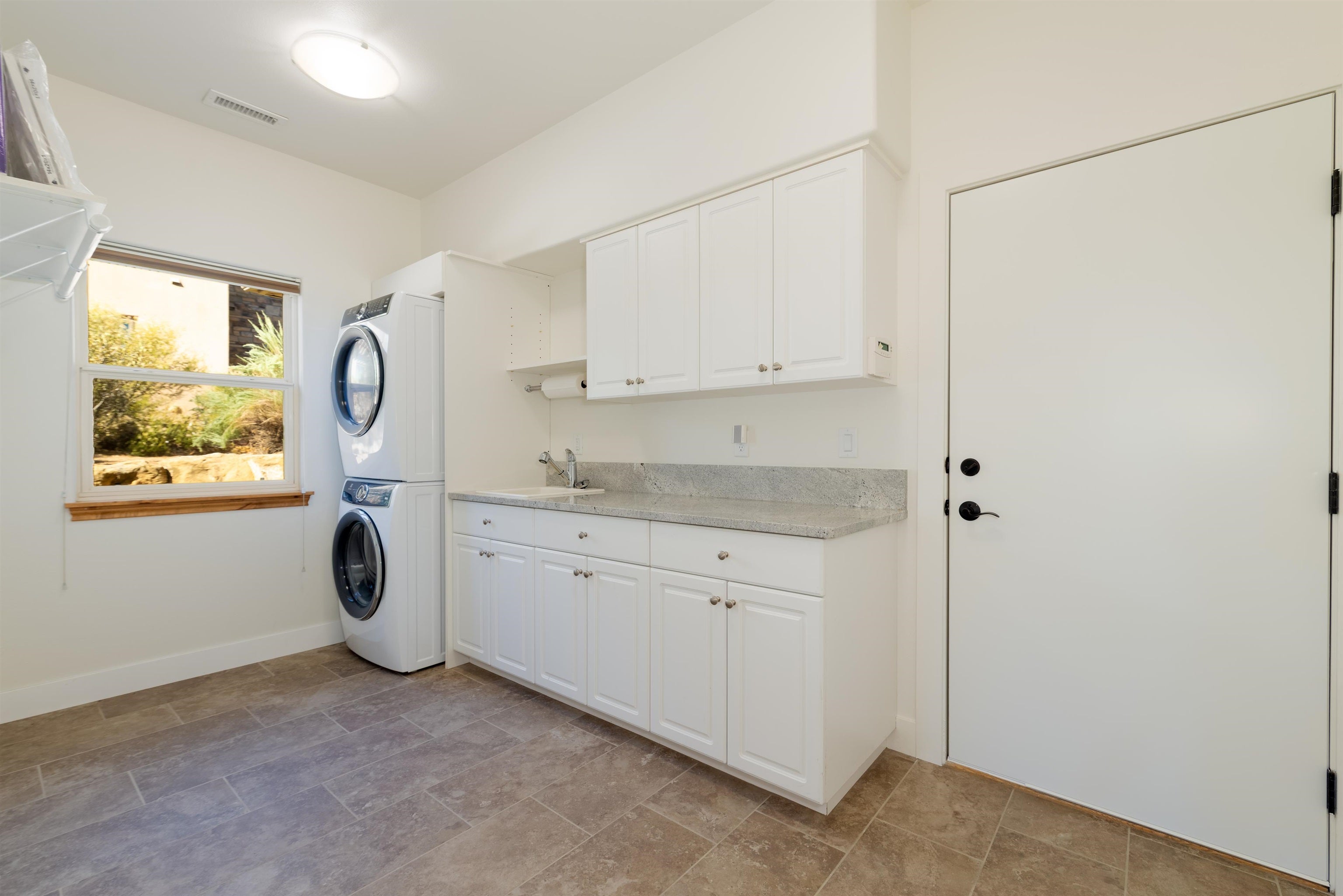 Grand Junction, Colorado, 81507, United States, 3 Bedrooms Bedrooms, ,3 BathroomsBathrooms,Residential,Active,1922305