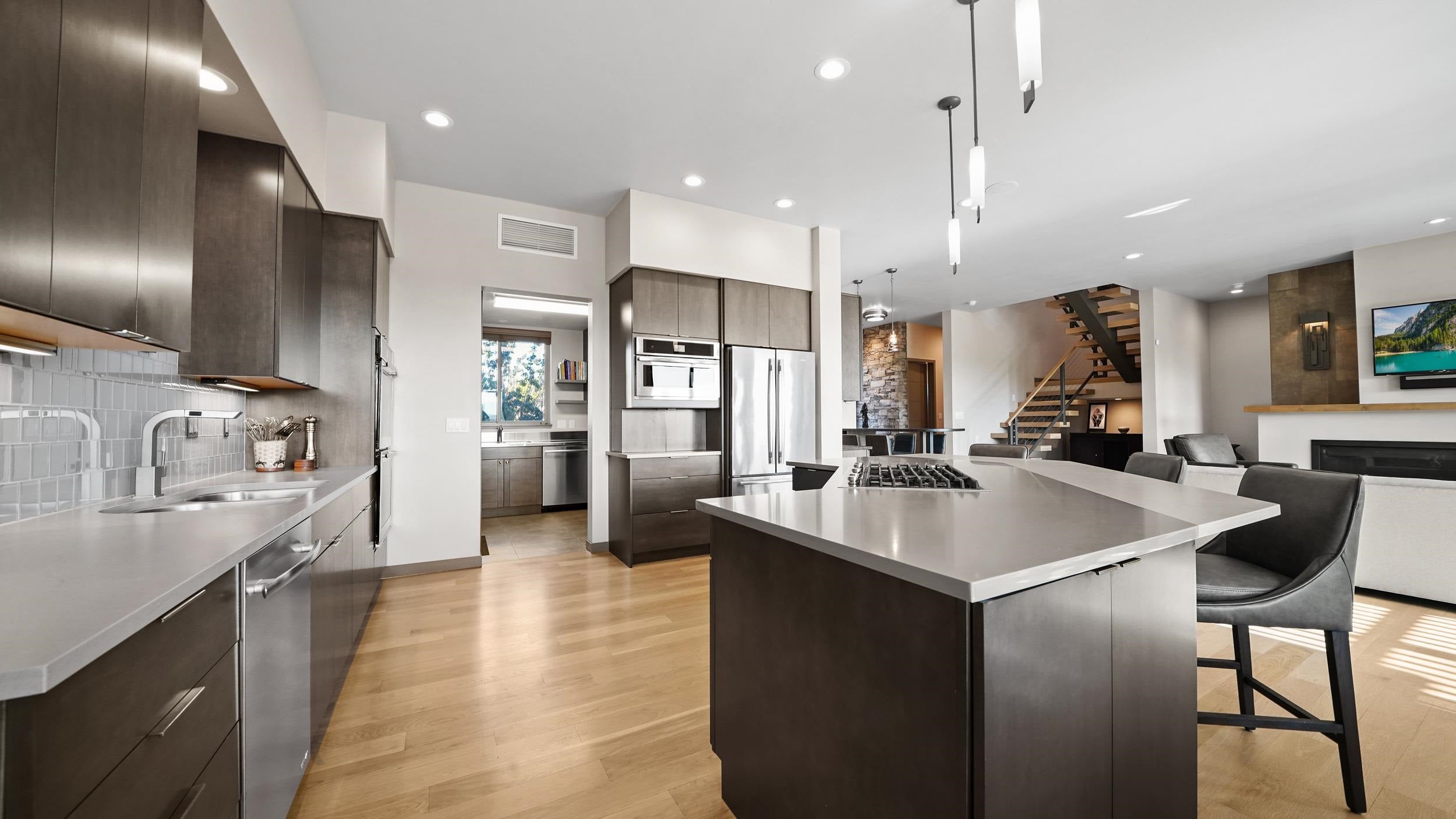 Grand Junction, Colorado, 81507, United States, 4 Bedrooms Bedrooms, ,4 BathroomsBathrooms,Residential,Active,1926885