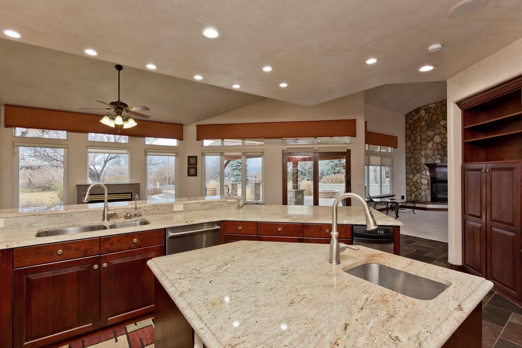 Grand Junction, Colorado, 81505, United States, 4 Bedrooms Bedrooms, ,5 BathroomsBathrooms,Residential,Active,1945340