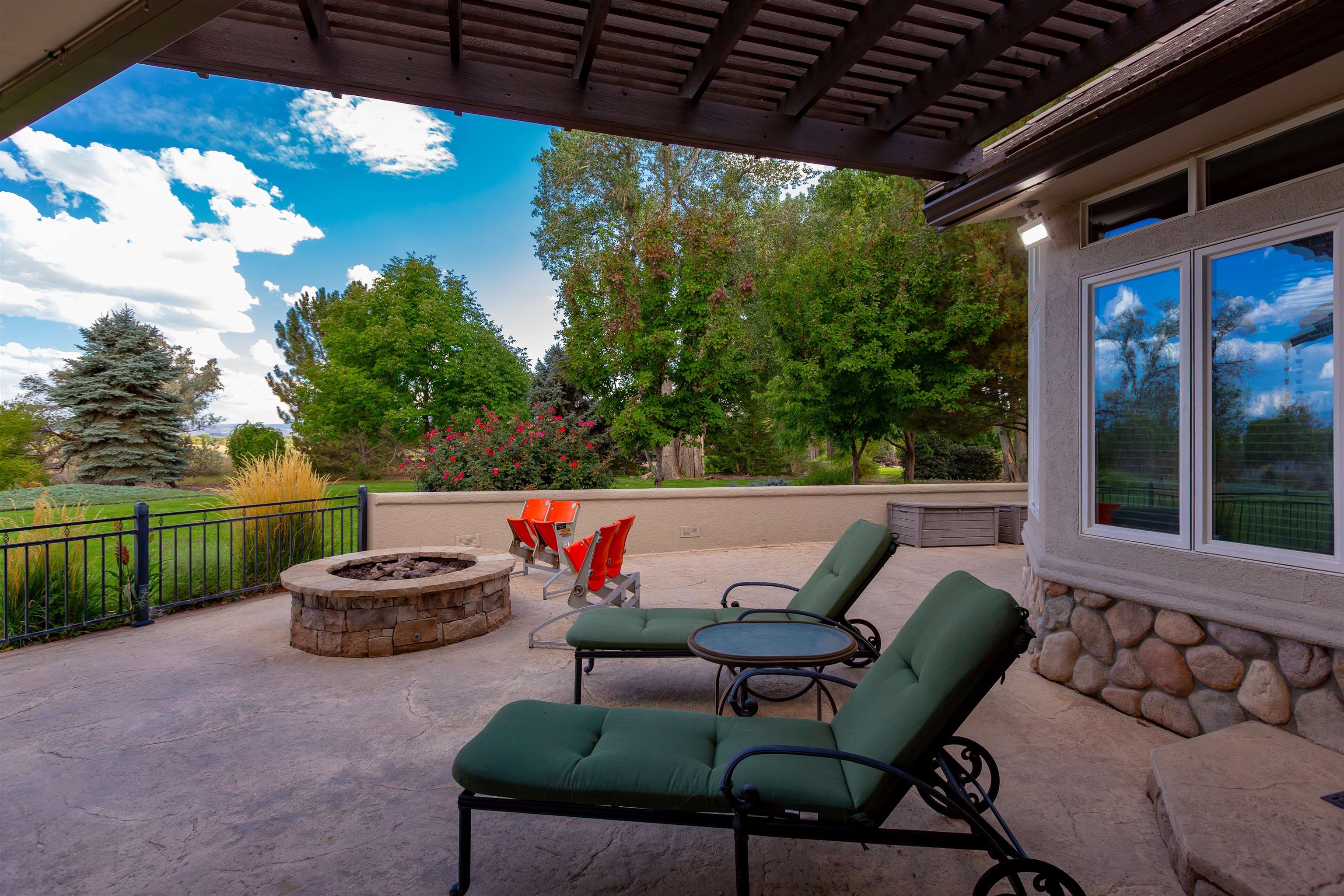 Grand Junction, Colorado, 81505, United States, 4 Bedrooms Bedrooms, ,5 BathroomsBathrooms,Residential,Active,1945340